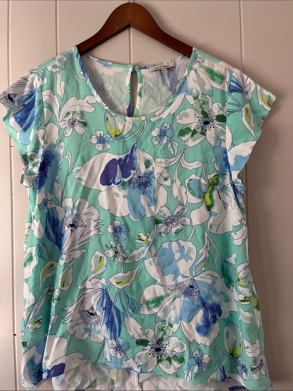Women’s Floral Cap Sleeve Top in Aqua Blue
